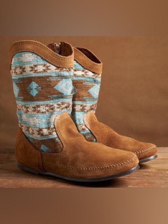 Minnetonka Shoes - New Minnetonka Baja Boot in a brown suede and turquoise pattern 1578 Size 8